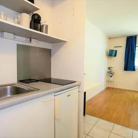 Studio Carquefou-parking Inclus Hotel *